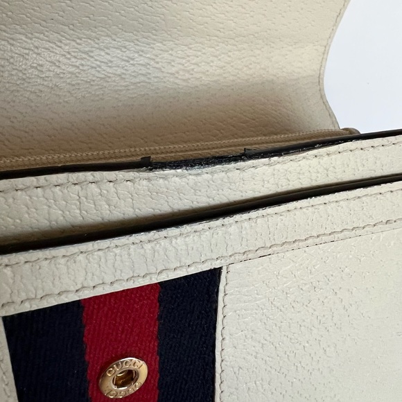 🌺Auth. Gucci crossbody wallet  WOC 🌺 - Picture 8 of 15